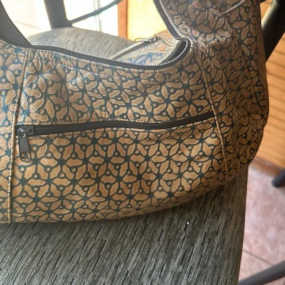Beautiful flower print leather bag - Picture 9 of 10